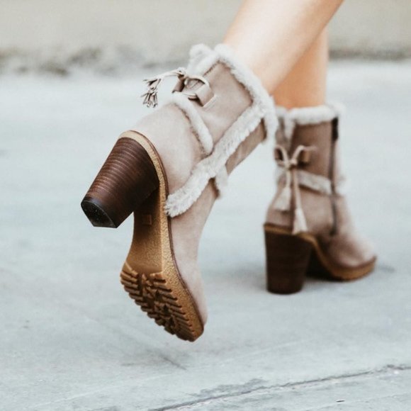 $479 Frye Jen Shearling Fur Beige/Tan Short Real Suede Heeled Zip Up AnkleBootie - Picture 16 of 16